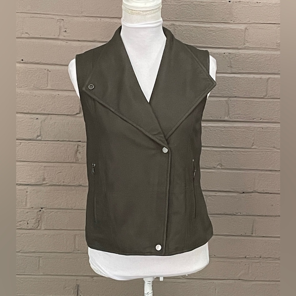 Vince leather vest XS